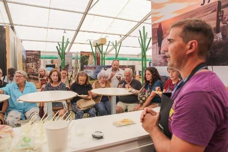 Imagen El expositor de la Diputación en NaturCyL 2026 ha registrado lleno en los talleres y catas organizados por Turismo y Alimentos de Segovia